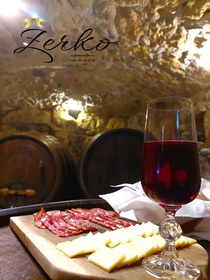 Zerko Holiday Home - Vineyard Chalet With Sauna And Jacuzzi Free Mirna Extérieur photo